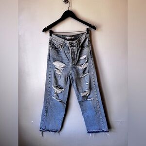 Levi’s Ribcage straight Ankle  Distressed Blue Jeans​